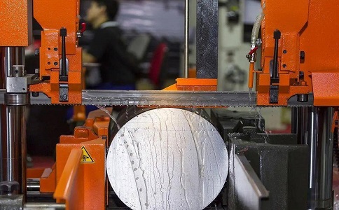 安陆立式金属带锯床切削出现跑带故障解决方法！